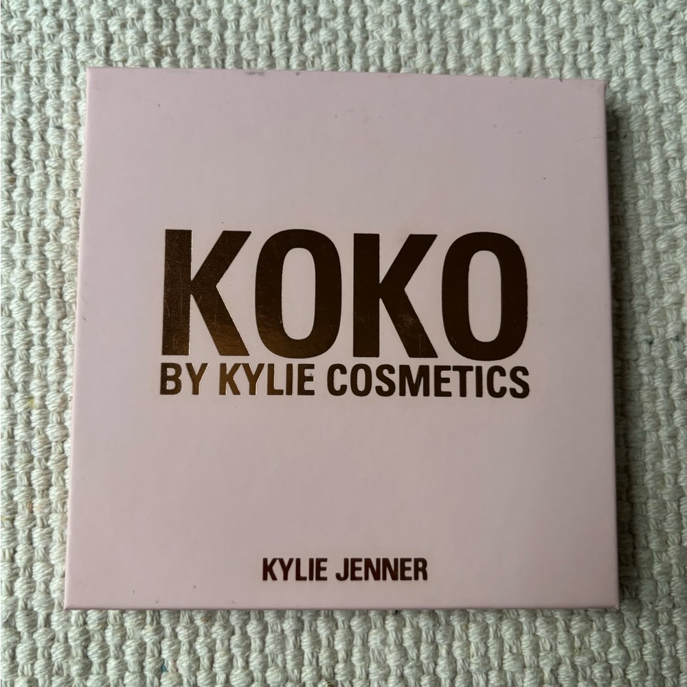 KOKO pressed powder eyeshadow